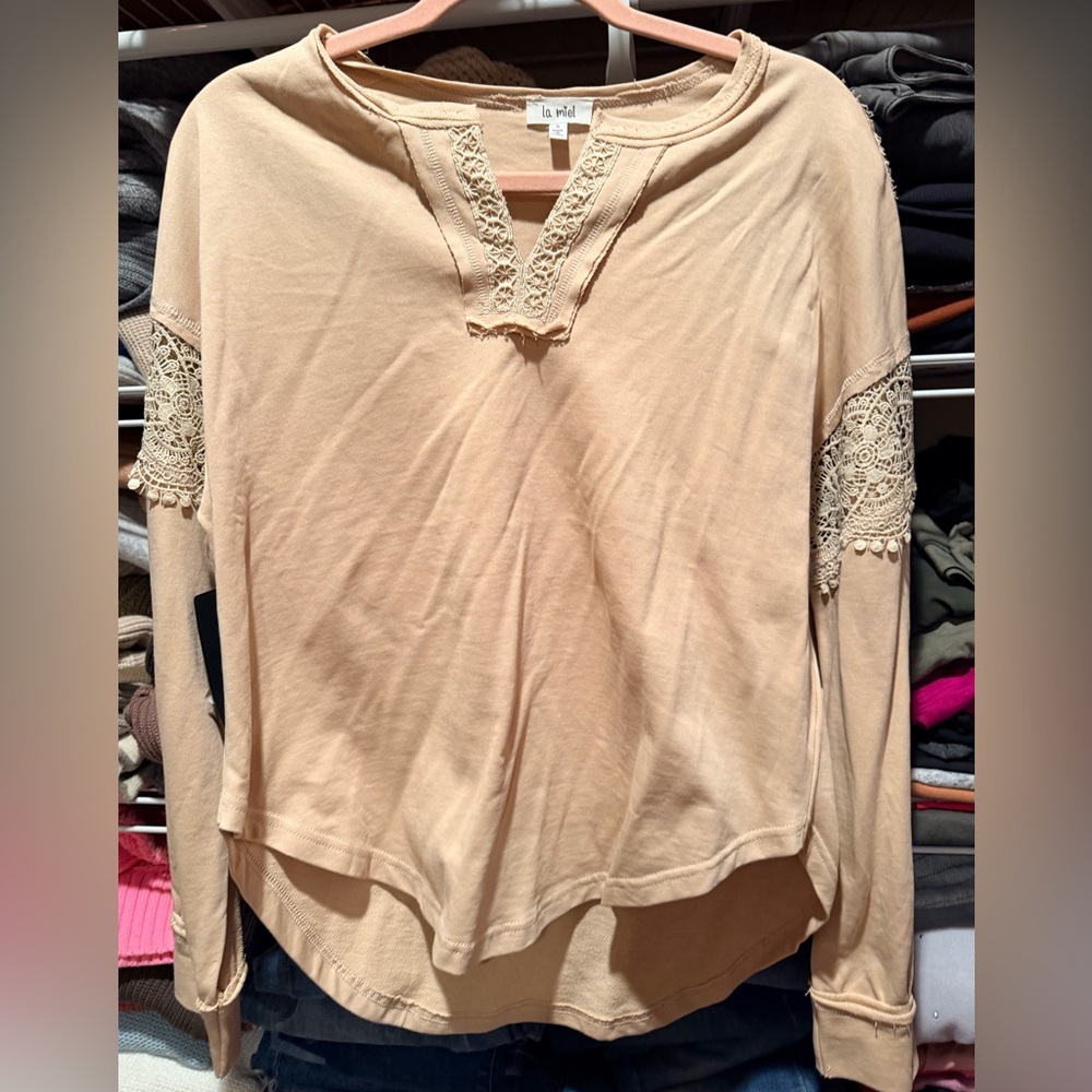 La Miel Lace Accent Shirt NWT